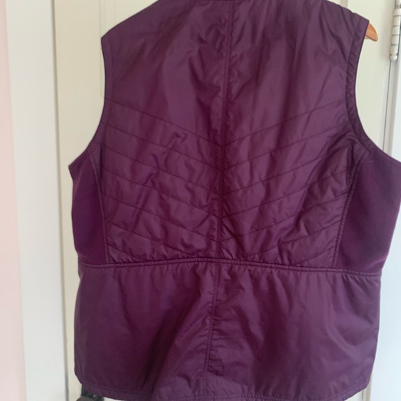 Lightweight Columbia Vest - Picture 3 of 9